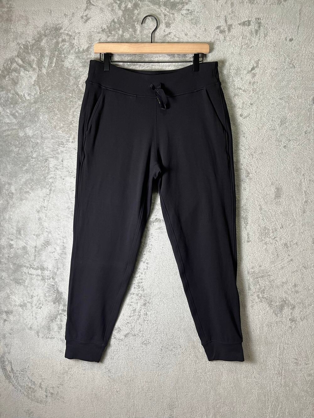 Lululemon Black High Rise Drawstring Tapered Jogger Pants Women's Size 10